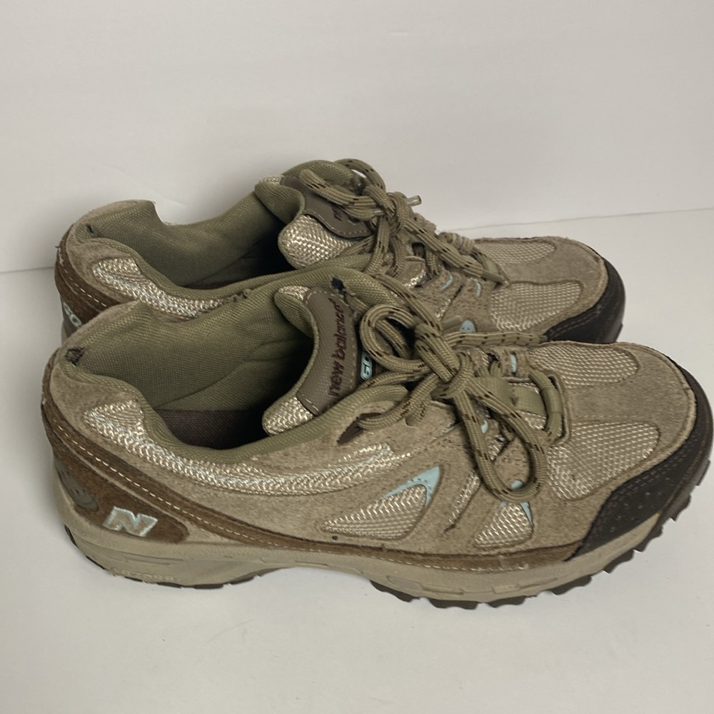 New Balance 606 Womens Hiking Shoes Brown Suede Sneakers Size 7 B